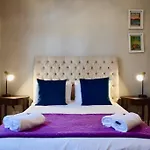 Spacious 3 Bedroom Home Green Point