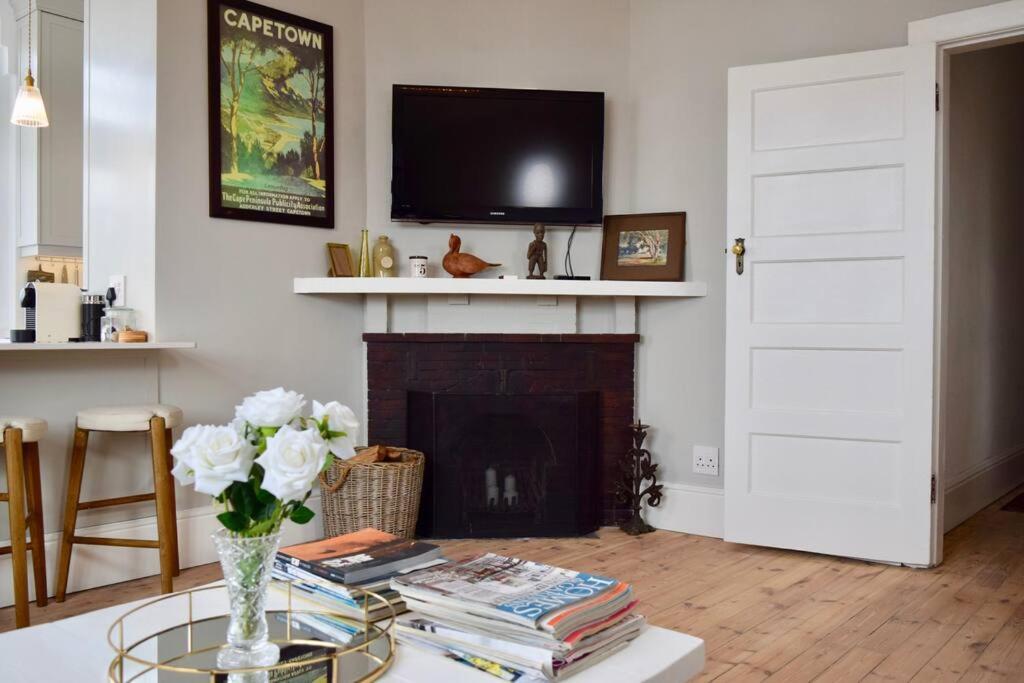 Spacious 3 Bedroom Point *