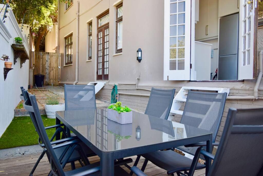 Spacious 3 Bedroom Point * Cape Town